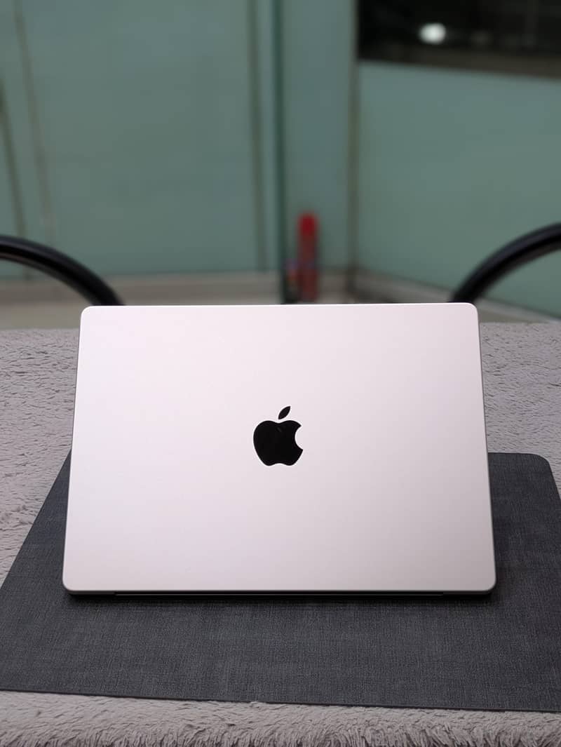MacBook pro m4 4