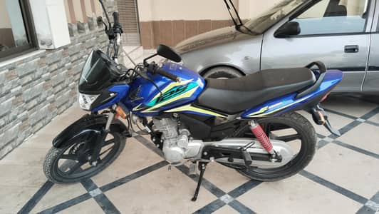 CB 125F