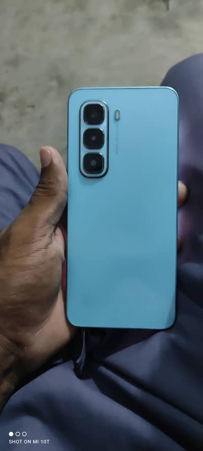 Infinix Hot 60i