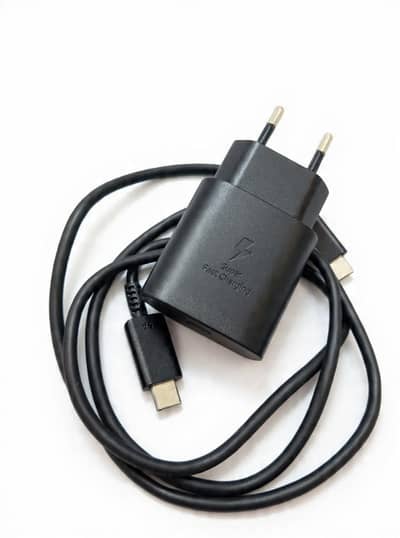 Original Samsung 25W Super Fast Charging + USB-C to USB-C Cable