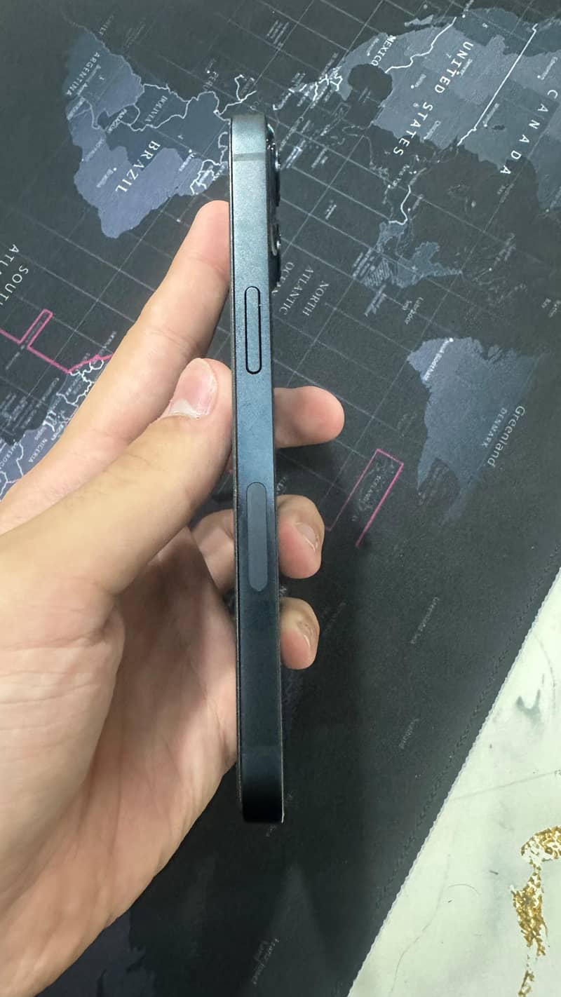 Iphone 13 4