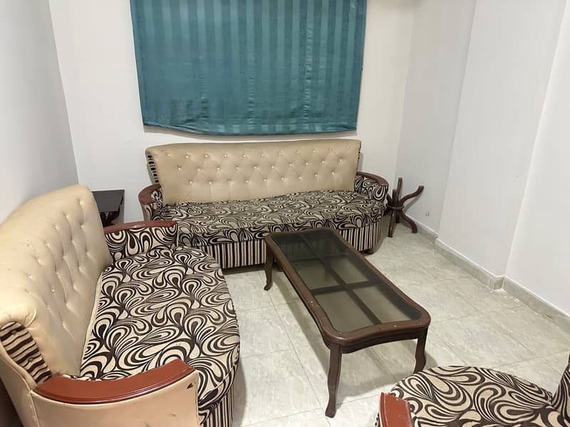 7 seater sofa set with sofa table 4