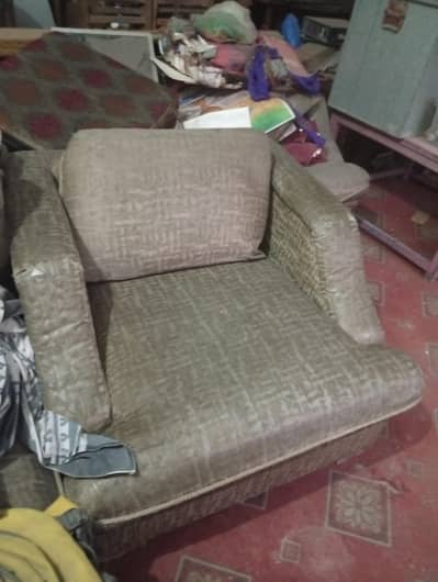 7 seater sofa set in good condition for sale delivery all over Punjab