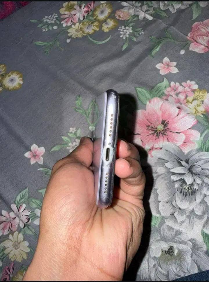 Apple iPhone 11 2