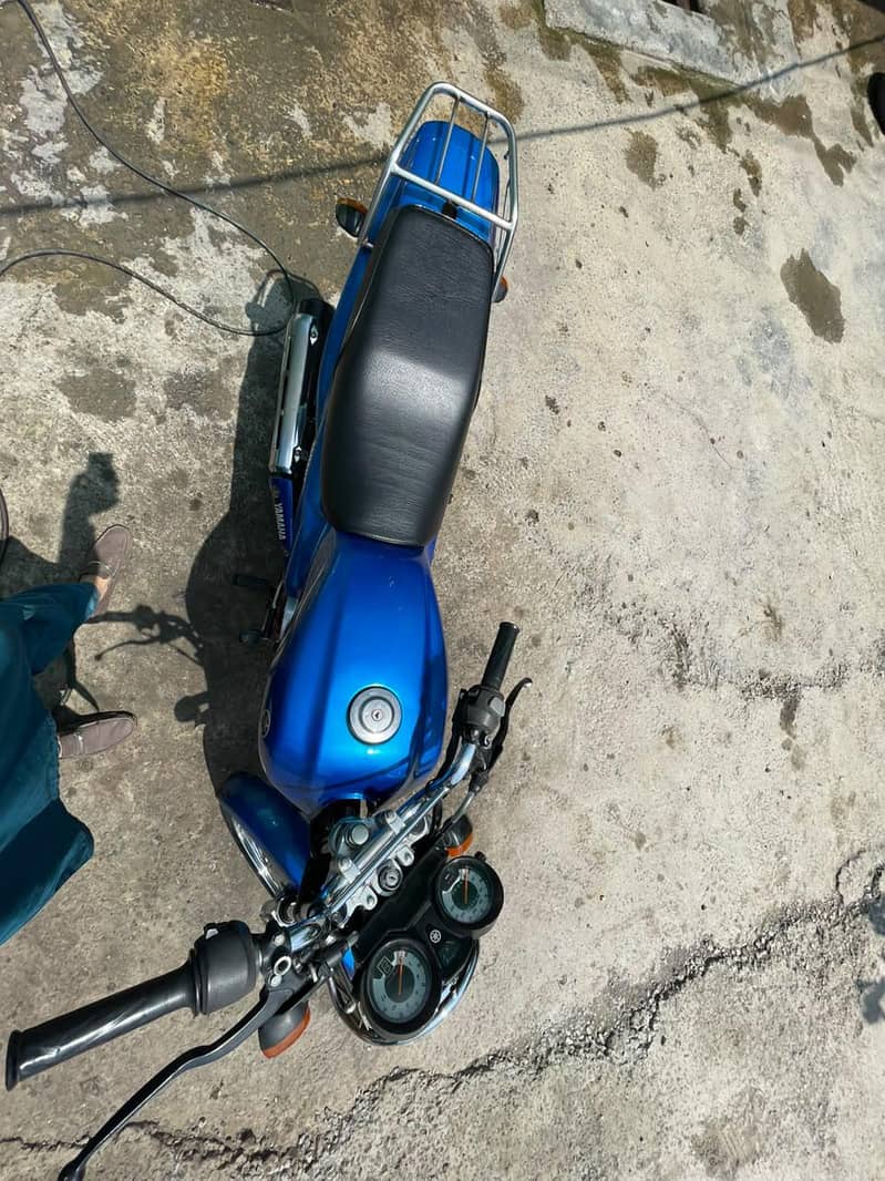 Yamaha YBZ Blue 6
