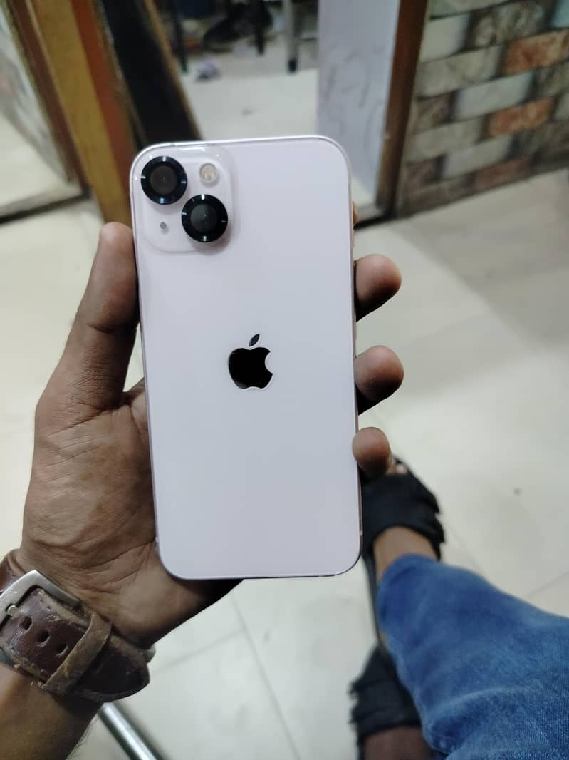 Apple iPhone 13 1