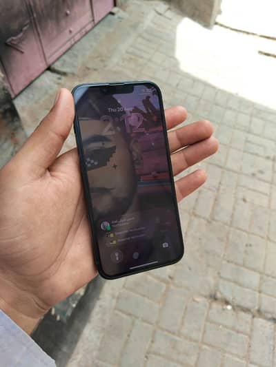 Apple iPhone 13