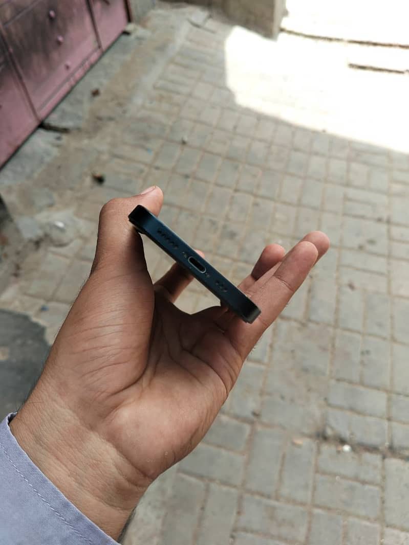 Apple iPhone 13 1