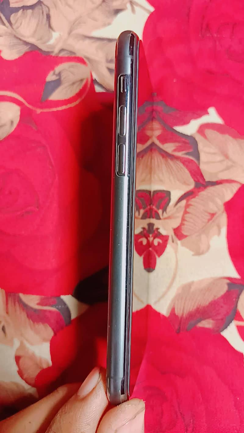 Apple iPhone 11 Pro 3