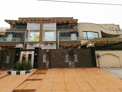 Ideal Prime Location 10 Marla House Available In Johar Town Phase 1 - Block F2 Lahore