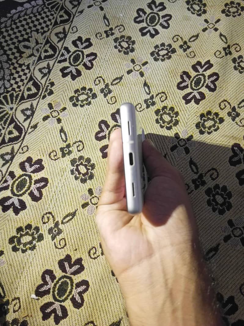 Google Pixel 7a 1