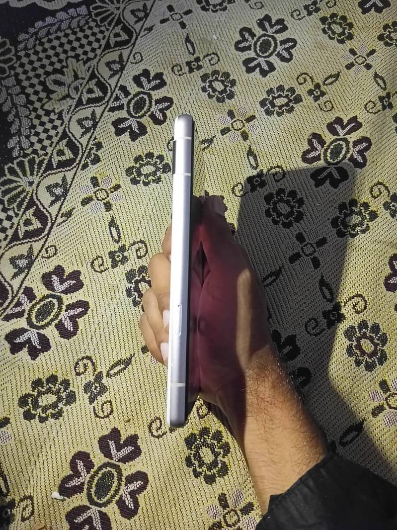 Google Pixel 7a 4