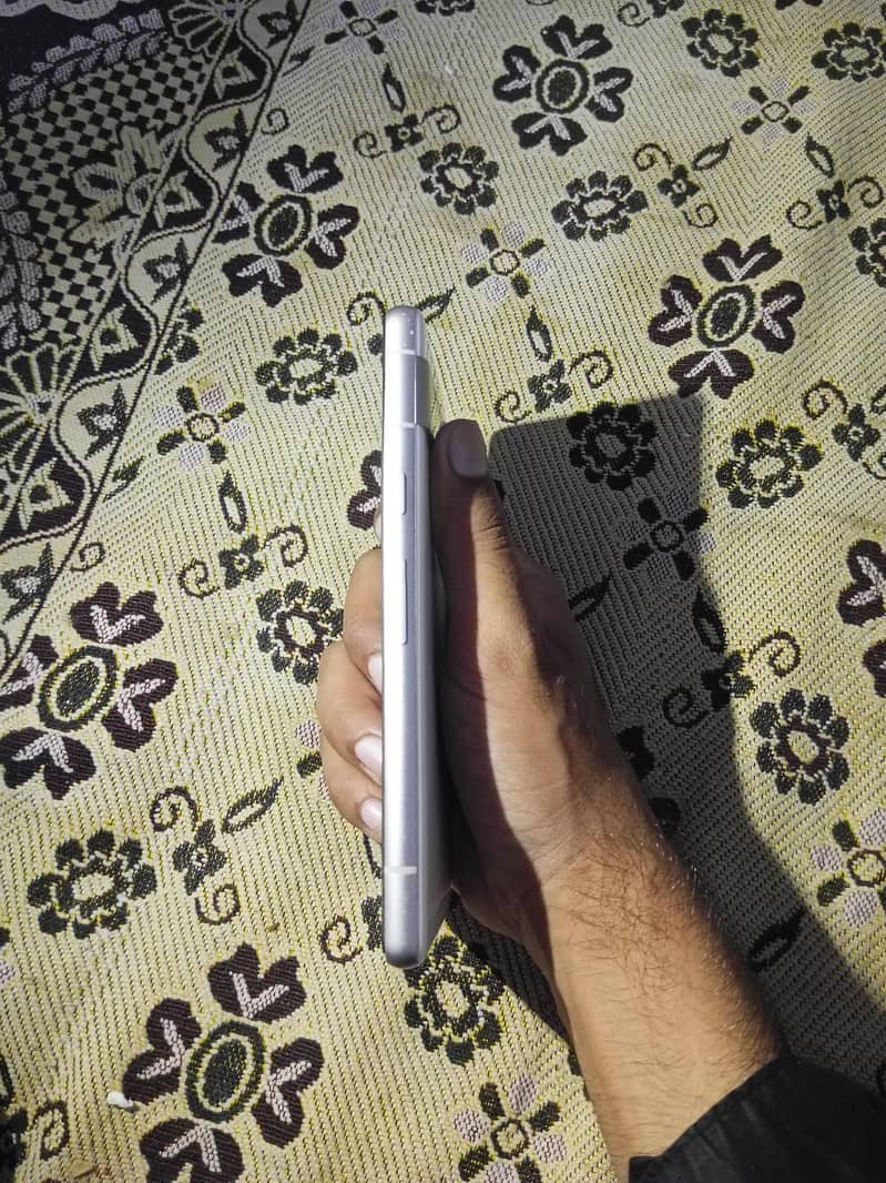 Google Pixel 7a 6