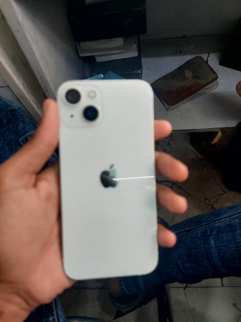 Apple iPhone 13 6