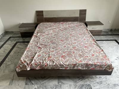 Queen Bed
