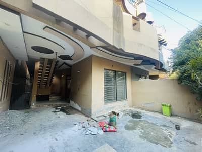 TEN MARLA TRIPLLE STOREY HOUSE AVAILABLE FOR SALE IN MARGHZAR COLONY PRIME LOCATION