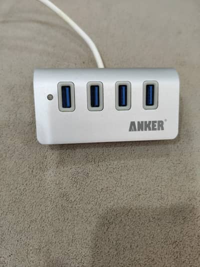Anker Aluminium USB hub 4 in 1