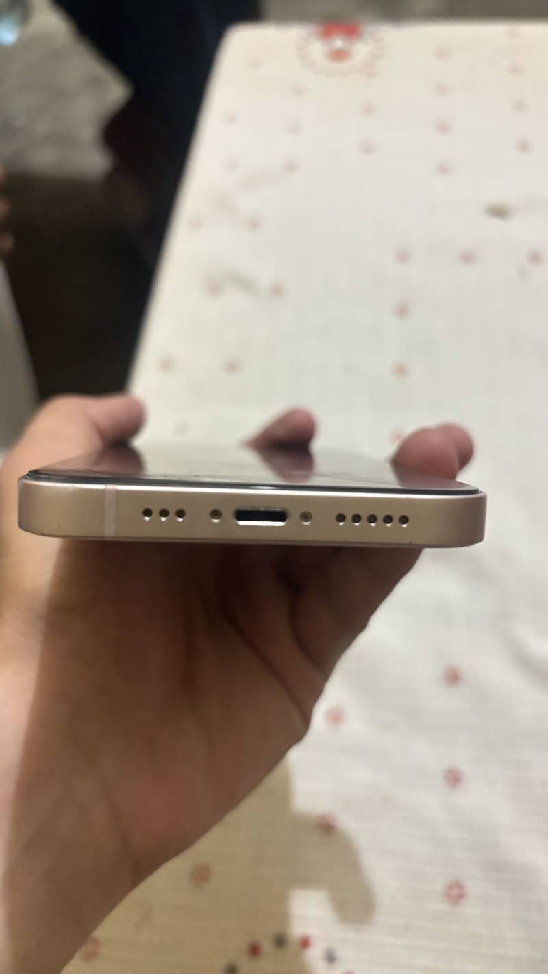 Apple iPhone 13 with sim working 1