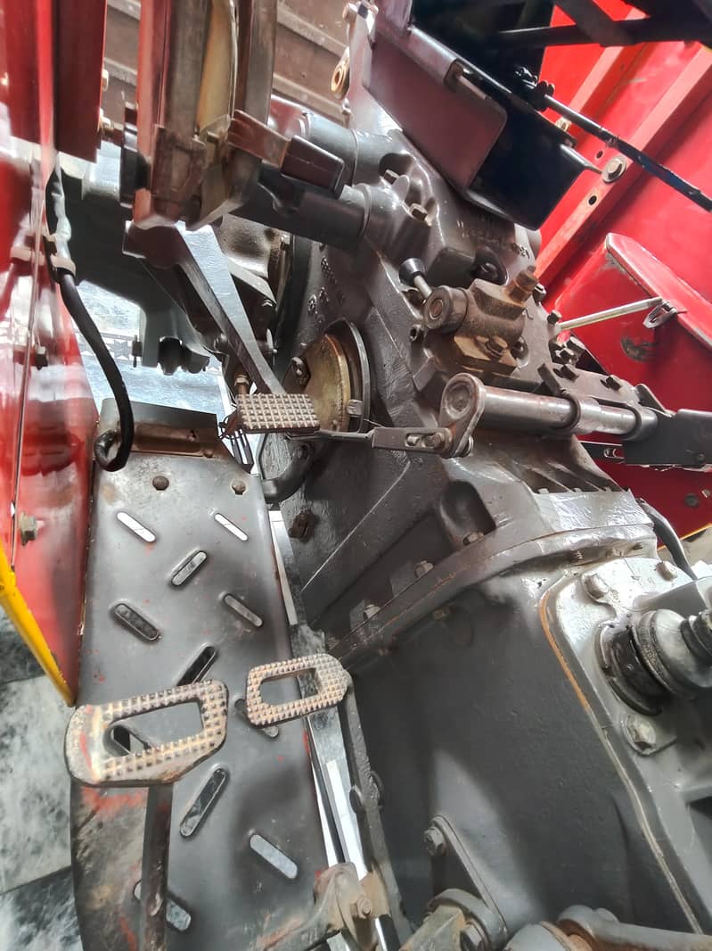 Tractor 260 8