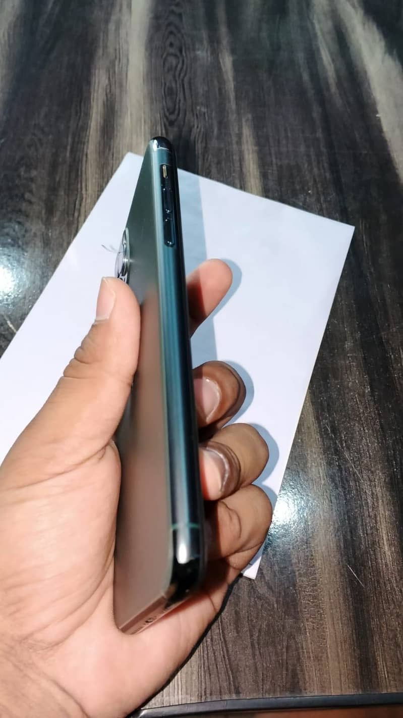 Apple iPhone 3