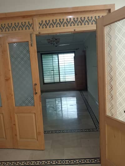 14marla 3beds DD TV lounge kitchen attached baths like brand new house ground portion for rent in G 13 2 islamabad