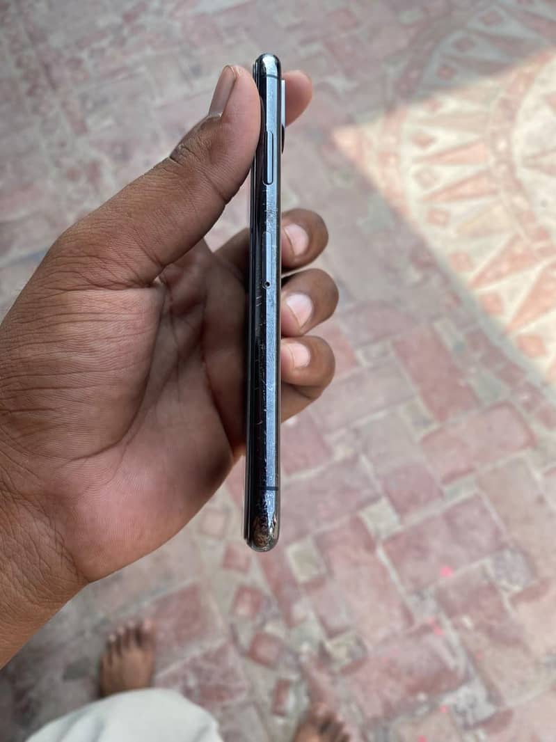 Apple iPhone X 2