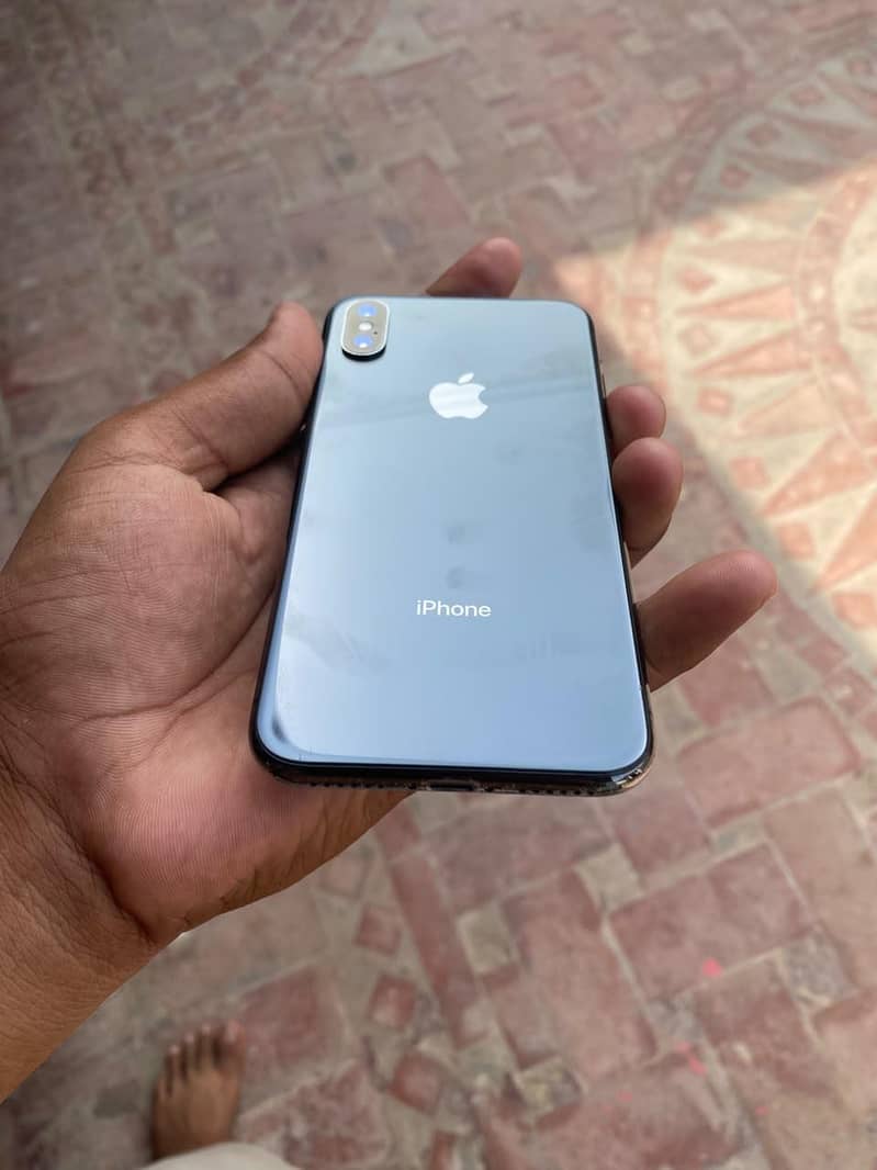 Apple iPhone X 4