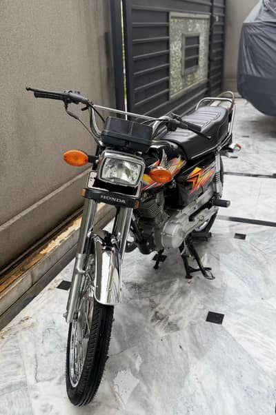 Honda CG125 Black RWP Regd