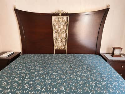 Elegant King-Size Bedroom Set-Complete,Dark wood finish with matt gold