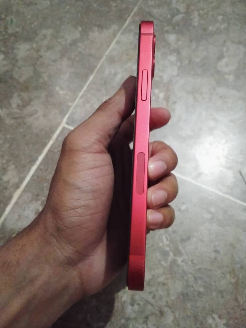Apple iPhone 12 4