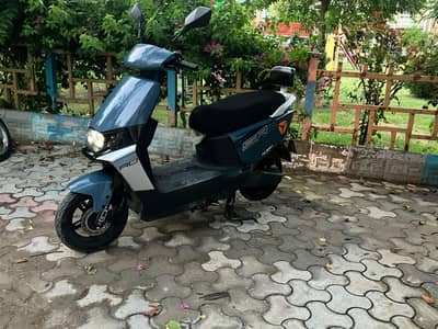 newly yadea ruibin scooty