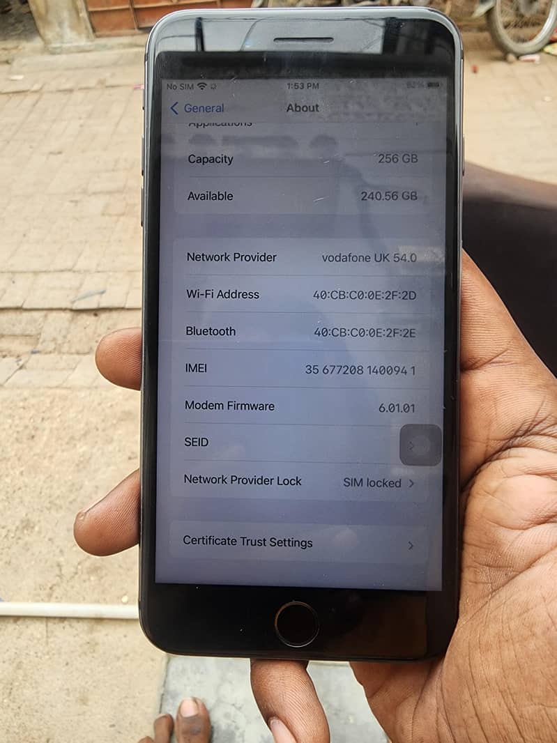 Apple iPhone 8 Plus 3