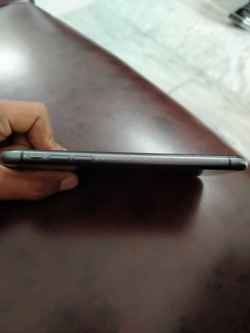 Apple iPhone 11 1