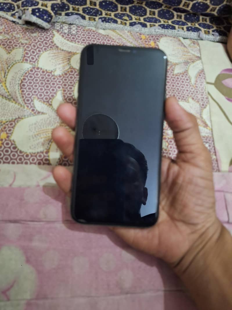 Apple iPhone X 3