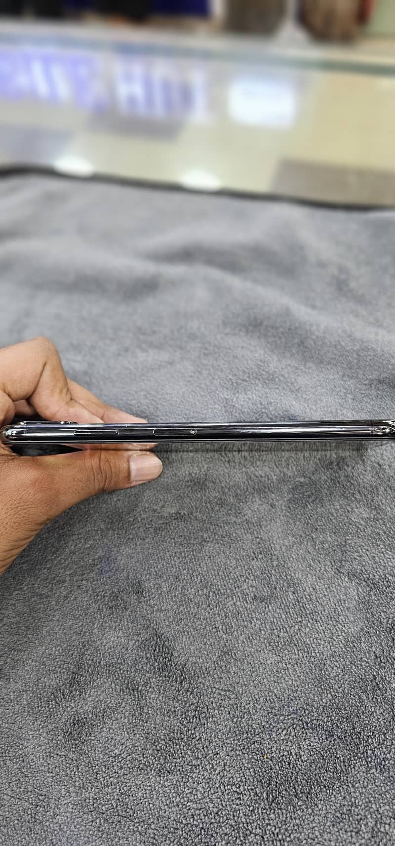 Apple iPhone XS Max 2