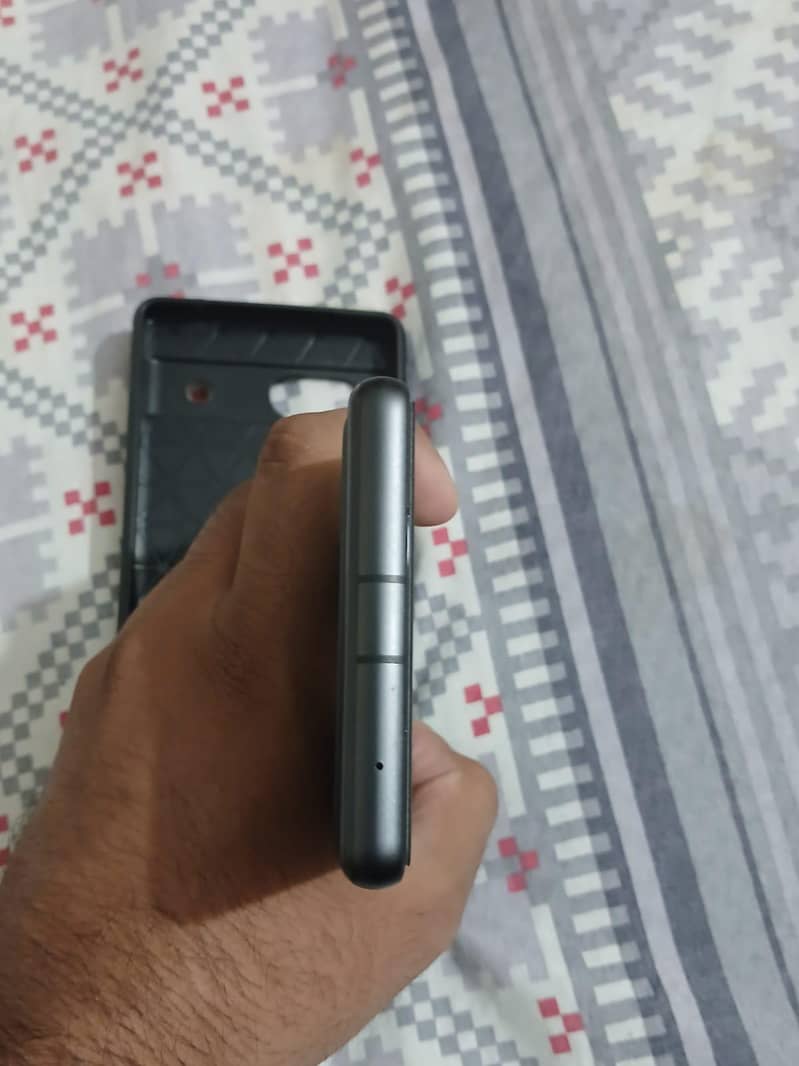 Google Pixel 7a 4