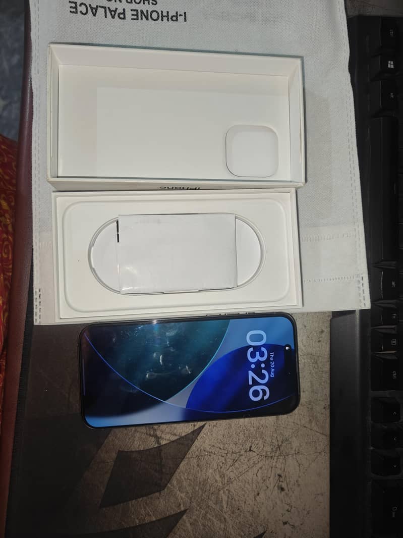 Apple iPhone 16 Pro Max 1