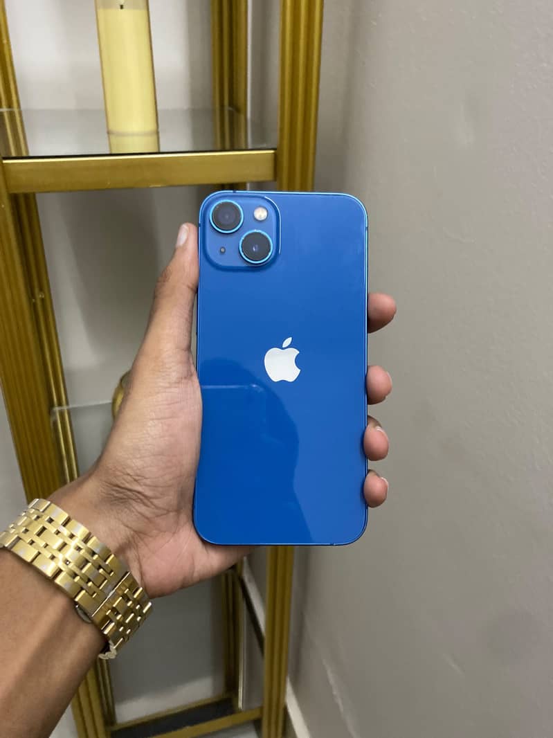 Apple iPhone 13 5