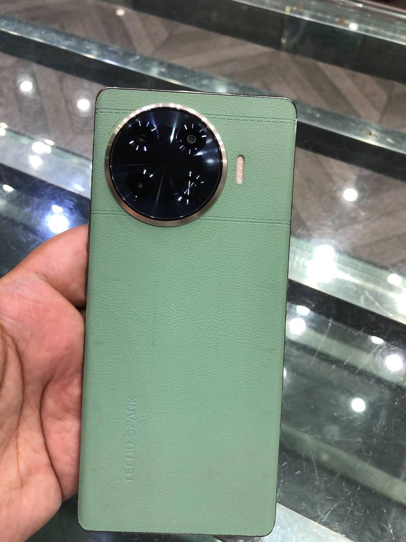 Tecno spark 20 pro plus 0