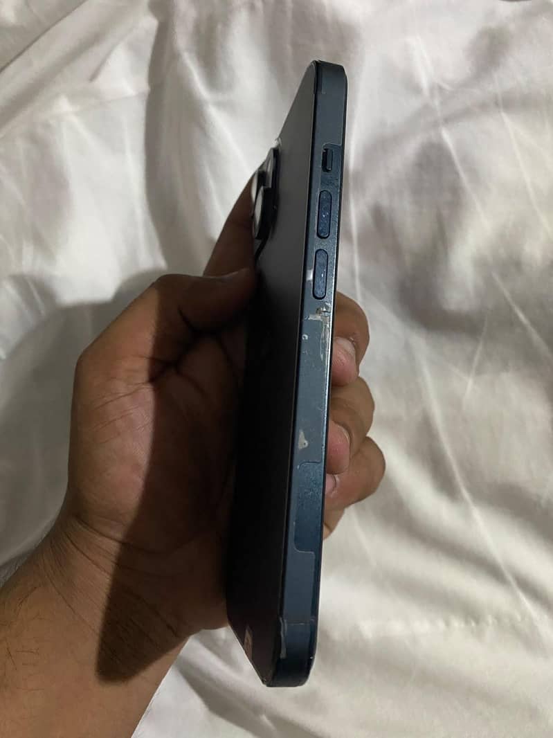 Apple iPhone 14 2