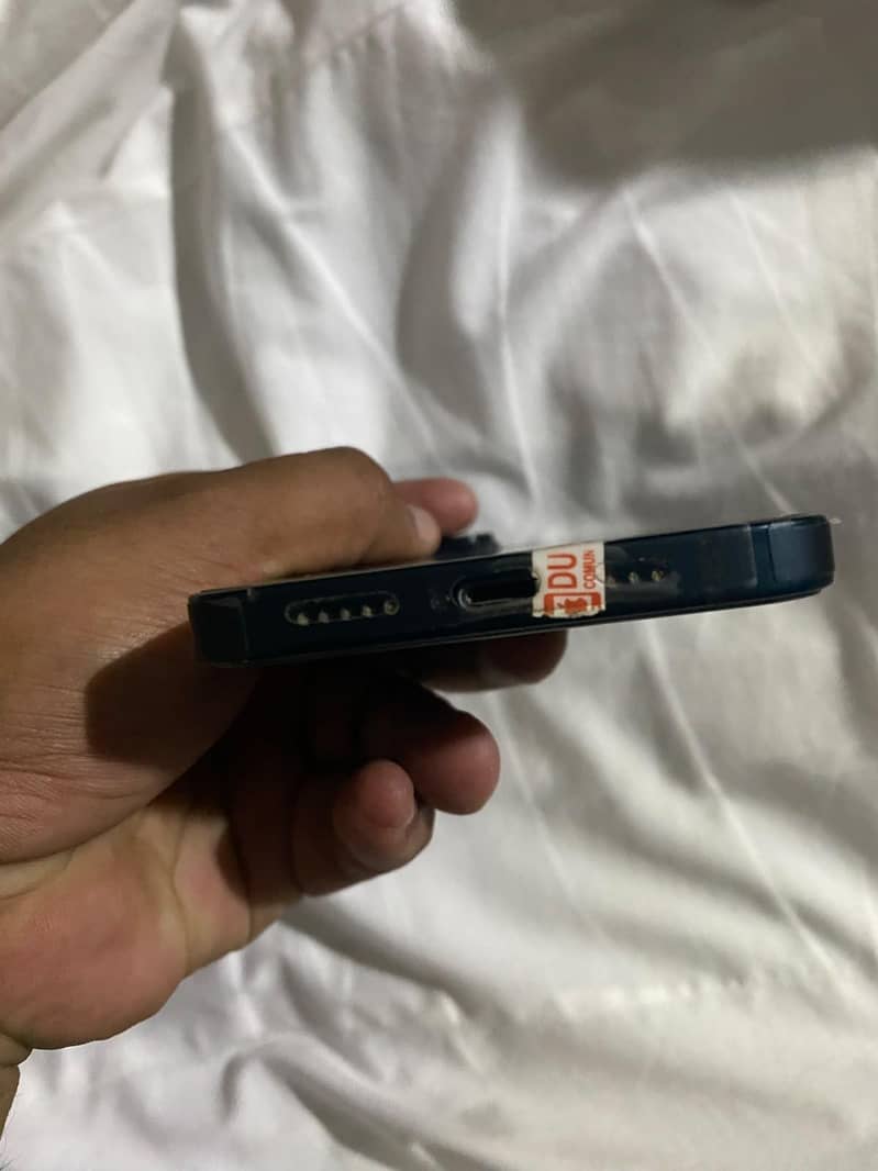 Apple iPhone 14 4