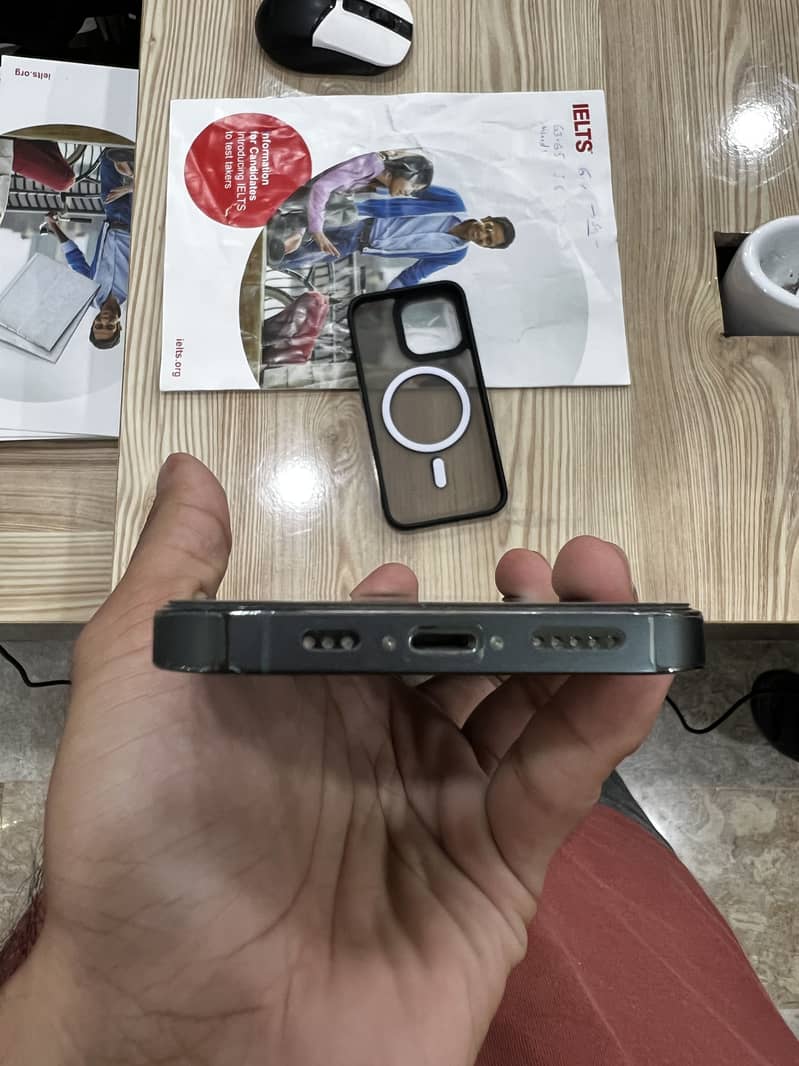 Apple iPhone 13 Pro 3