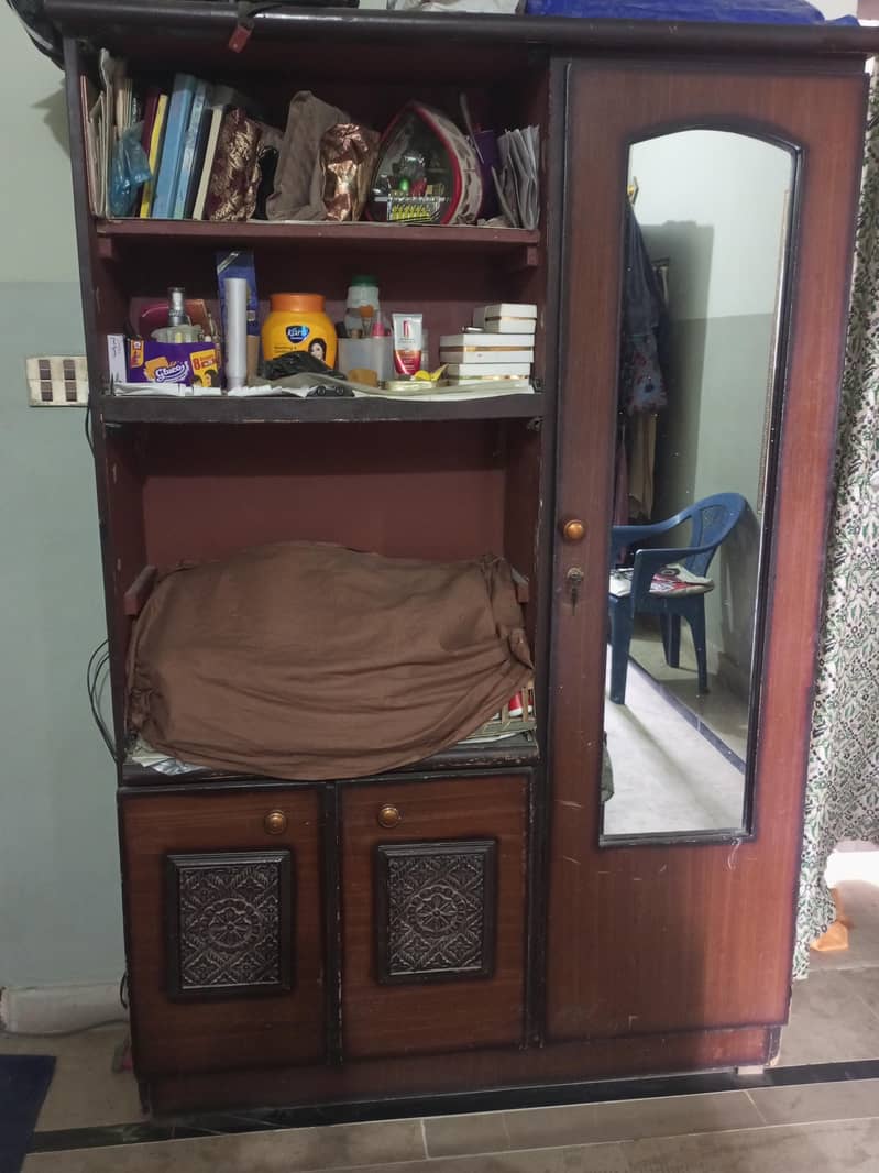 Dressing Table with Divider 0