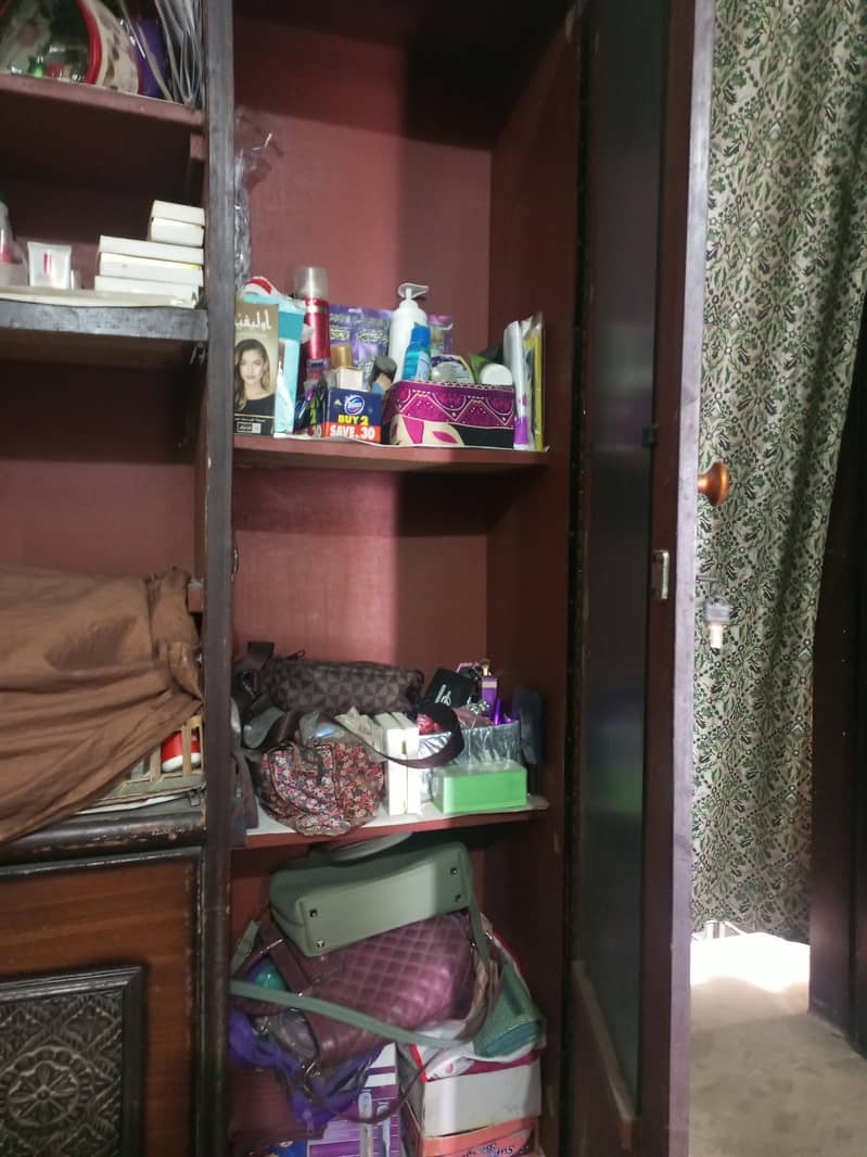 Dressing Table with Divider 2