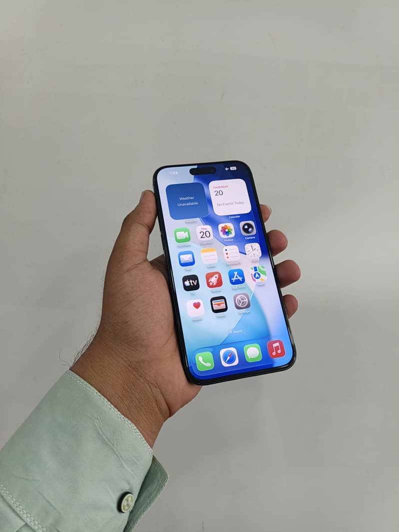 Apple iPhone 15 Pro Max 1
