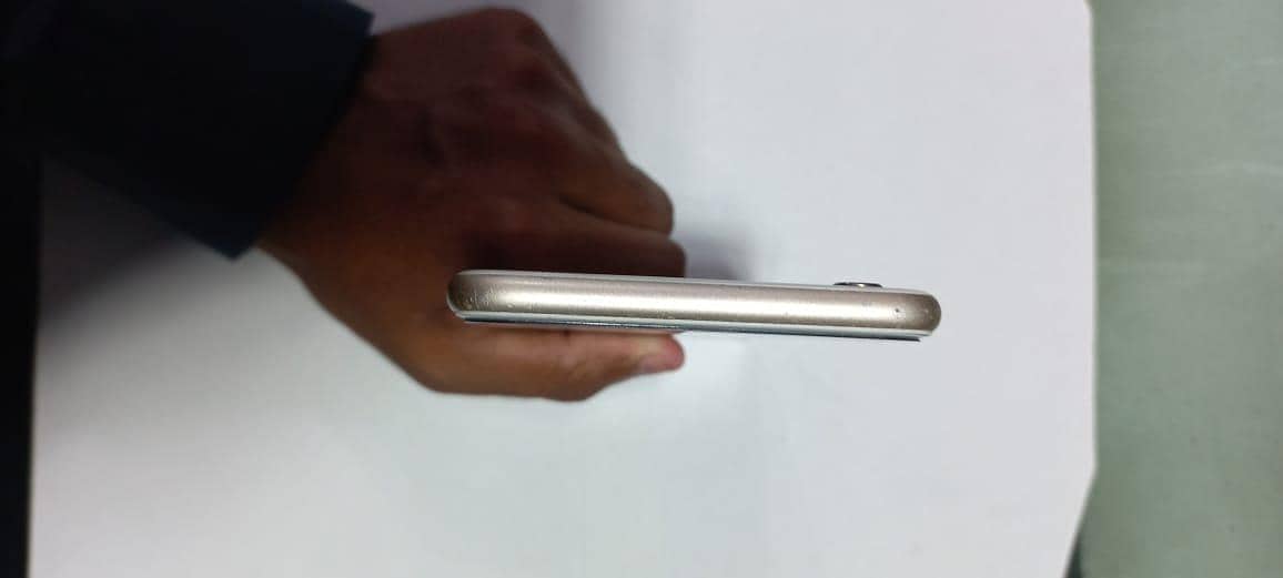 iPhone 6S Plus 3