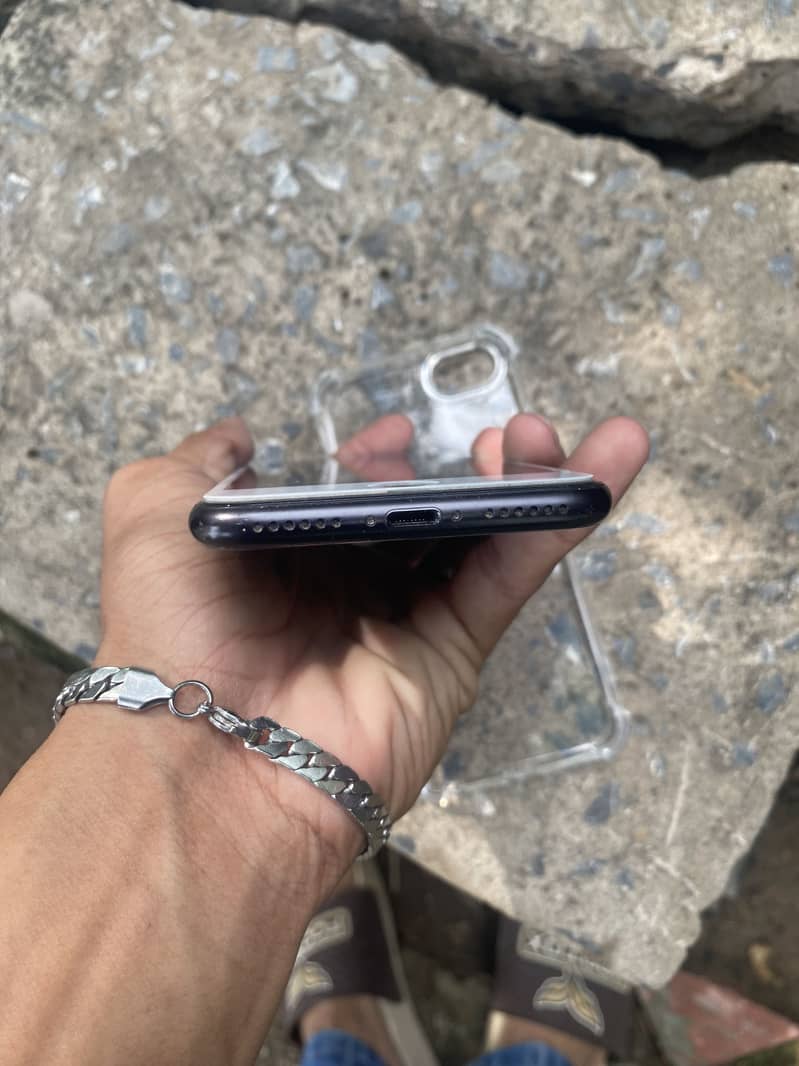 Apple iPhone SE 4
