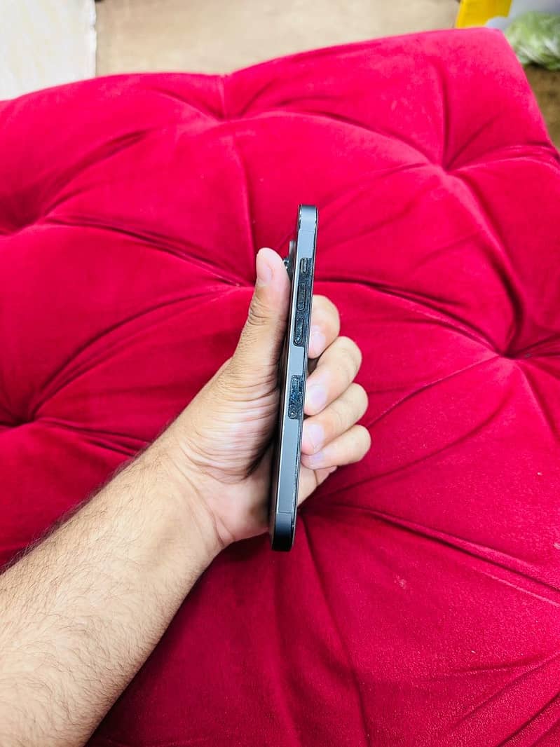Apple iPhone 14 Pro 1