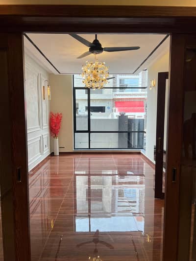 10 Marla House For Sale Lda Avenue 1 Rawind Road Lahore