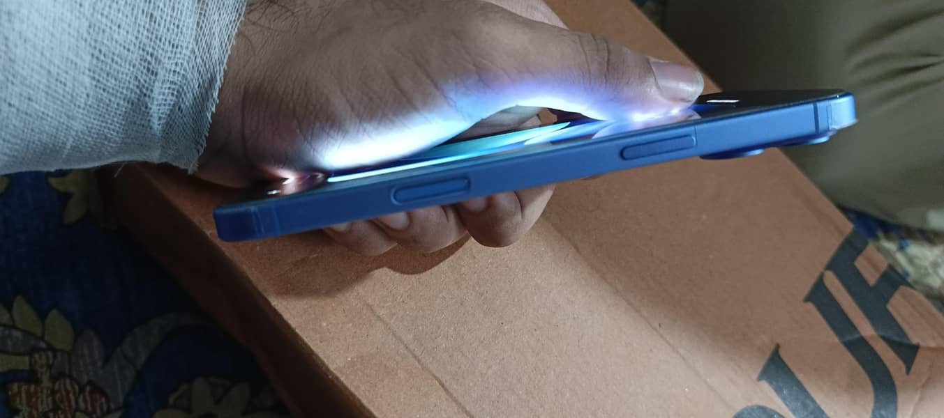 Apple iPhone 16 Plus 2